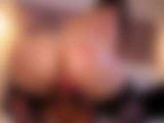 Arianna Suarezz's Live Sex Cam Show