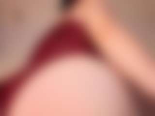 Live cam show with Arianna Suarezz - Average on Camsoda