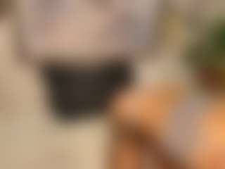 Live cam show with IhacoebRae - Shaved Pussy MILF on Streamer API