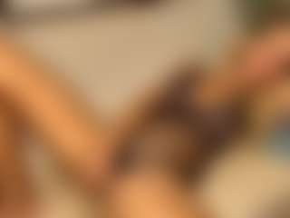Live cam show with IhacoebRae - Bedroom on Camsoda