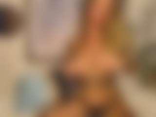 Live cam show with IhacoebRae - Tights on Camsoda