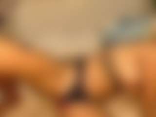 Live cam show with IhacoebRae - Latina MILF on Uber Horny
