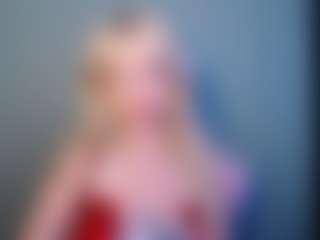 LuciaLittle's Live Sex Cam Show