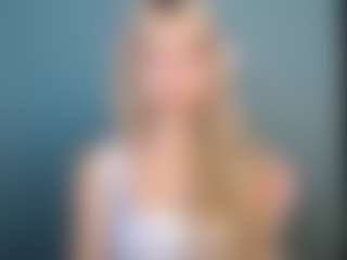 LuciaLittle's Live Sex Cam Show