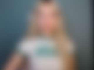 LuciaLittle's Live Sex Cam Show
