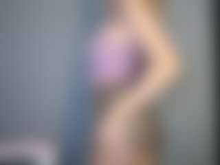 LuciaLittle's Live Sex Cam Show