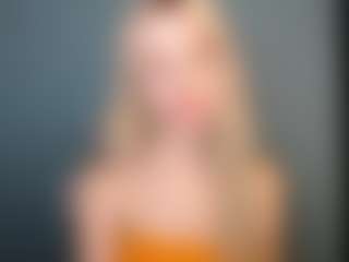 LuciaLittle's Live Sex Cam Show