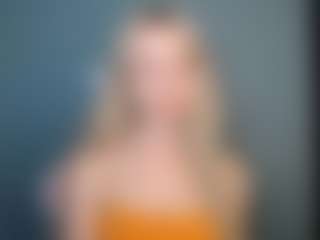 LuciaLittle's Live Sex Cam Show