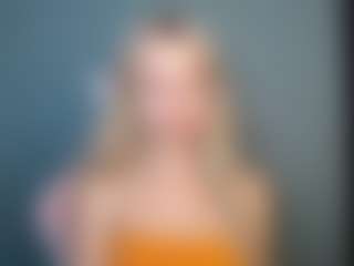 LuciaLittle's Live Sex Cam Show