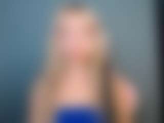 LuciaLittle's Live Sex Cam Show
