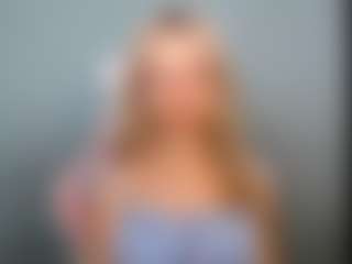 Live cam show with LuciaLittle - Big Tits on Sex Cam Show