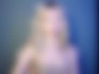 LuciaLittle's Live Sex Cam Show