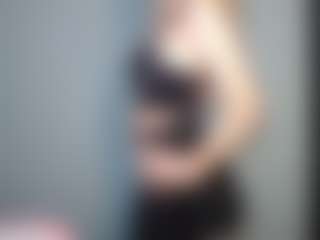 LuciaLittle's Live Sex Cam Show