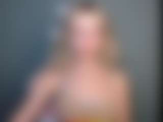 LuciaLittle's Live Sex Cam Show