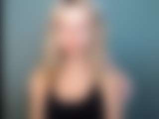 LuciaLittle's Live Sex Cam Show