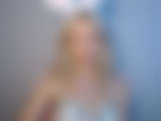LuciaLittle's Live Sex Cam Show