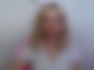 LuciaLittle's Live Sex Cam Show