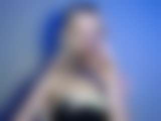 LuciaLittle's Live Sex Cam Show