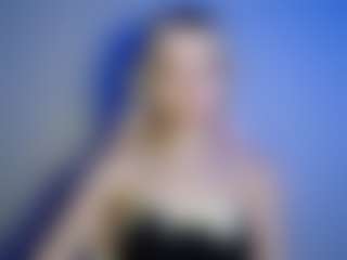 LuciaLittle's Live Sex Cam Show