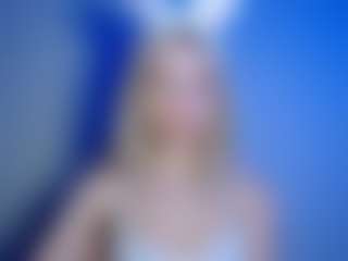 LuciaLittle's Live Sex Cam Show