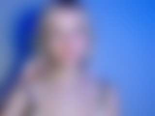 LuciaLittle's Live Sex Cam Show
