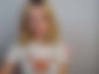 LuciaLittle's Live Sex Cam Show