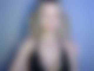 LuciaLittle's Live Sex Cam Show