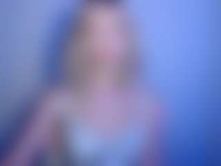 LuciaLittle's Live Sex Cam Show