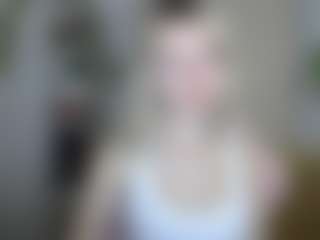 LuciaLittle's Live Sex Cam Show