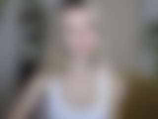 Show live cam dengan LuciaLittle - Blue Eyes di Camsoda