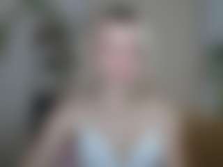 LuciaLittle's Live Sex Cam Show