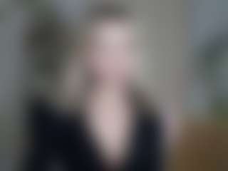 LuciaLittle's Live Sex Cam Show