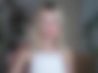 LuciaLittle's Live Sex Cam Show