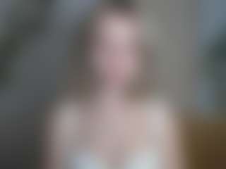 LuciaLittle's Live Sex Cam Show