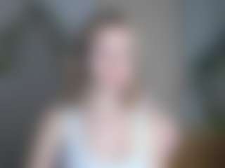 LuciaLittle's Live Sex Cam Show