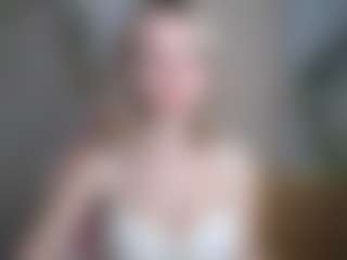 Live cam show with LuciaLittle - Blue Eyes on crypto-cams