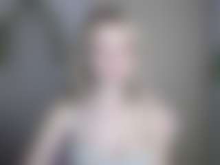 LuciaLittle's Live Sex Cam Show