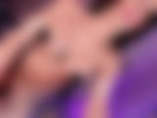 Live cam show with Vanessalombardy - HD on chickslive.net