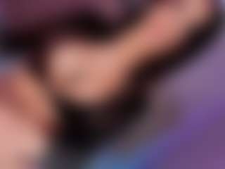 Live cam show with Vanessalombardy - Brown Eyes on Mixed Magazine Live