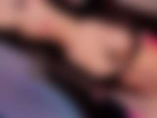 Live cam show with Vanessalombardy - Brown Eyes on Camsoda