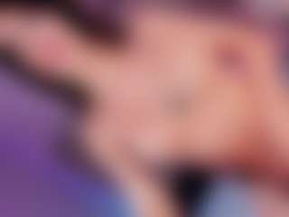 Live cam show with Vanessalombardy - Teen (18+) on Camsoda