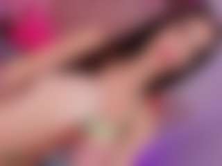 Live cam show with Vanessalombardy - Spank on Camsoda