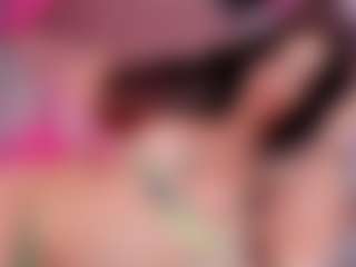 Live cam show with Vanessalombardy - Spank on AdultVida.com