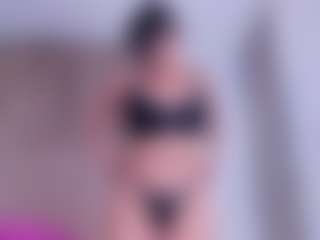 Live cam show with Avalineblanc - Bikini on Hubzter Live