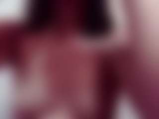 Live cam show with Lola4u - Green Eyes on WildCum