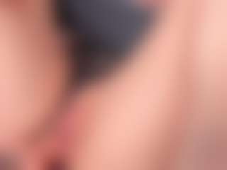 Live cam show with AlejaCute - Hairy Pussy Teen (18+) on Dare Cams