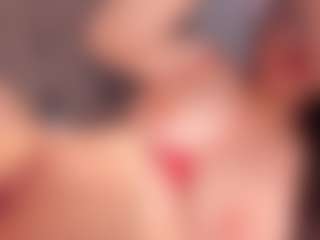 Live cam show with AlejaCute - Living Room on Camversity