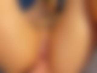 Live cam show with AlejaCute - Delicious on galaxygirlnitro.com