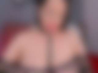 Live cam show with AlejaCute - Body Massage on UwU Esports