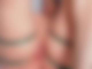 Live cam show with AlejaCute - Brown Eyes Brown Hair on Camsoda
